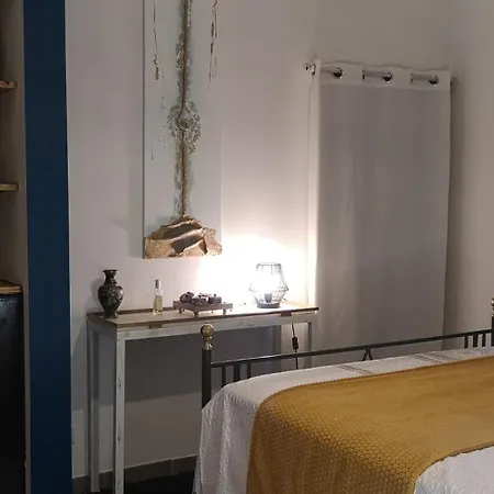 Apartment L'empire D'essences *